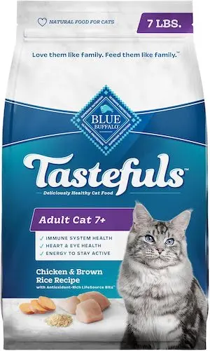 Blue Buffalo Tastefuls Adult 7+ Natural Dry Cat Food, Chicken 7lb bag